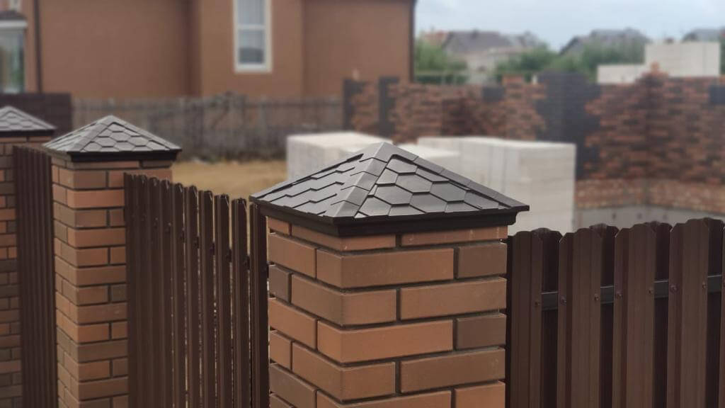 Колпак Zking Эверест Коричневый на столб 1.5х1.5 кирпича (390х390мм) в Воронеже фото