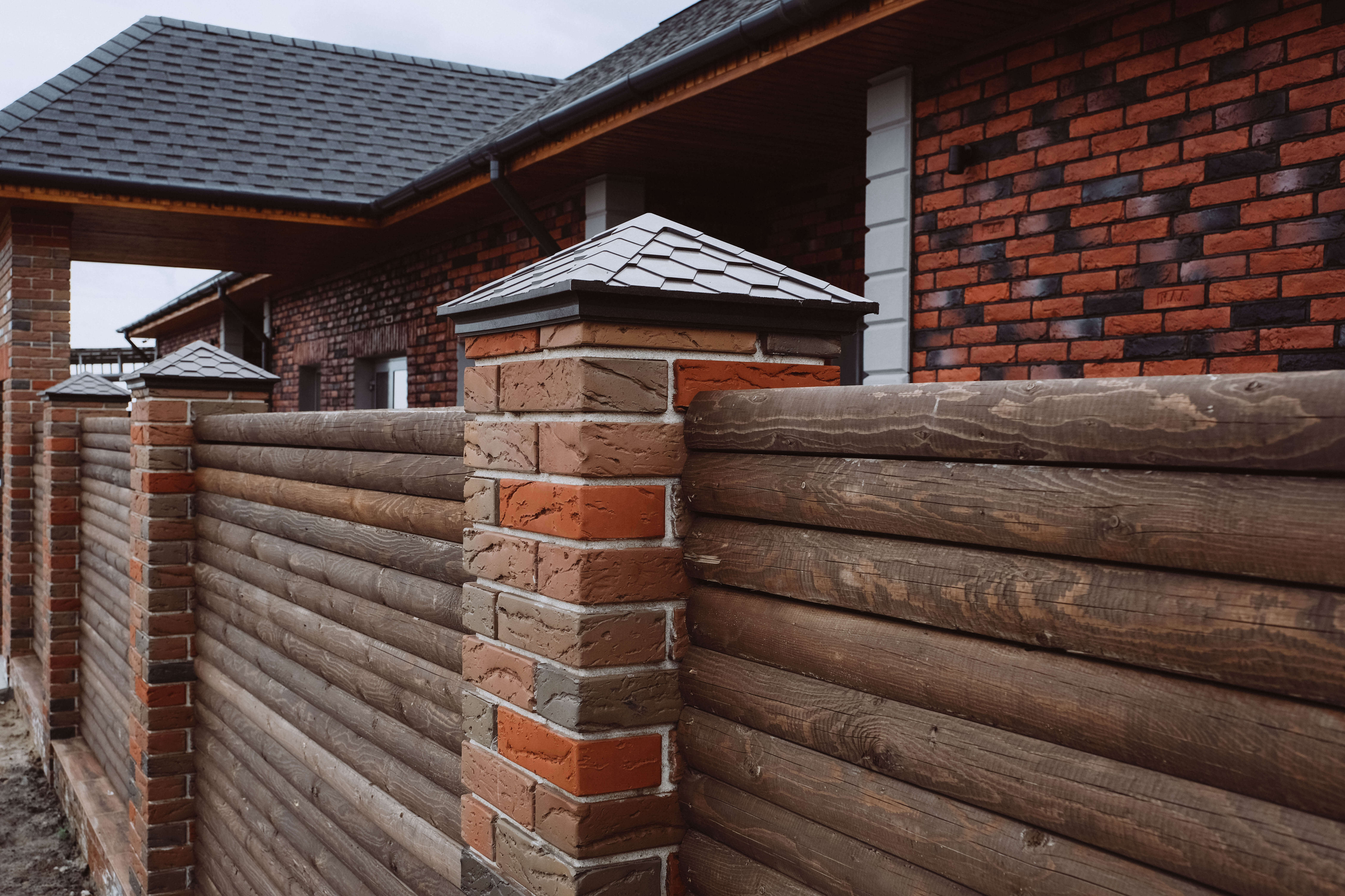 Колпак Zking Эверест Коричневый на столб 1.5х1.5 кирпича (390х390мм) в Воронеже фото