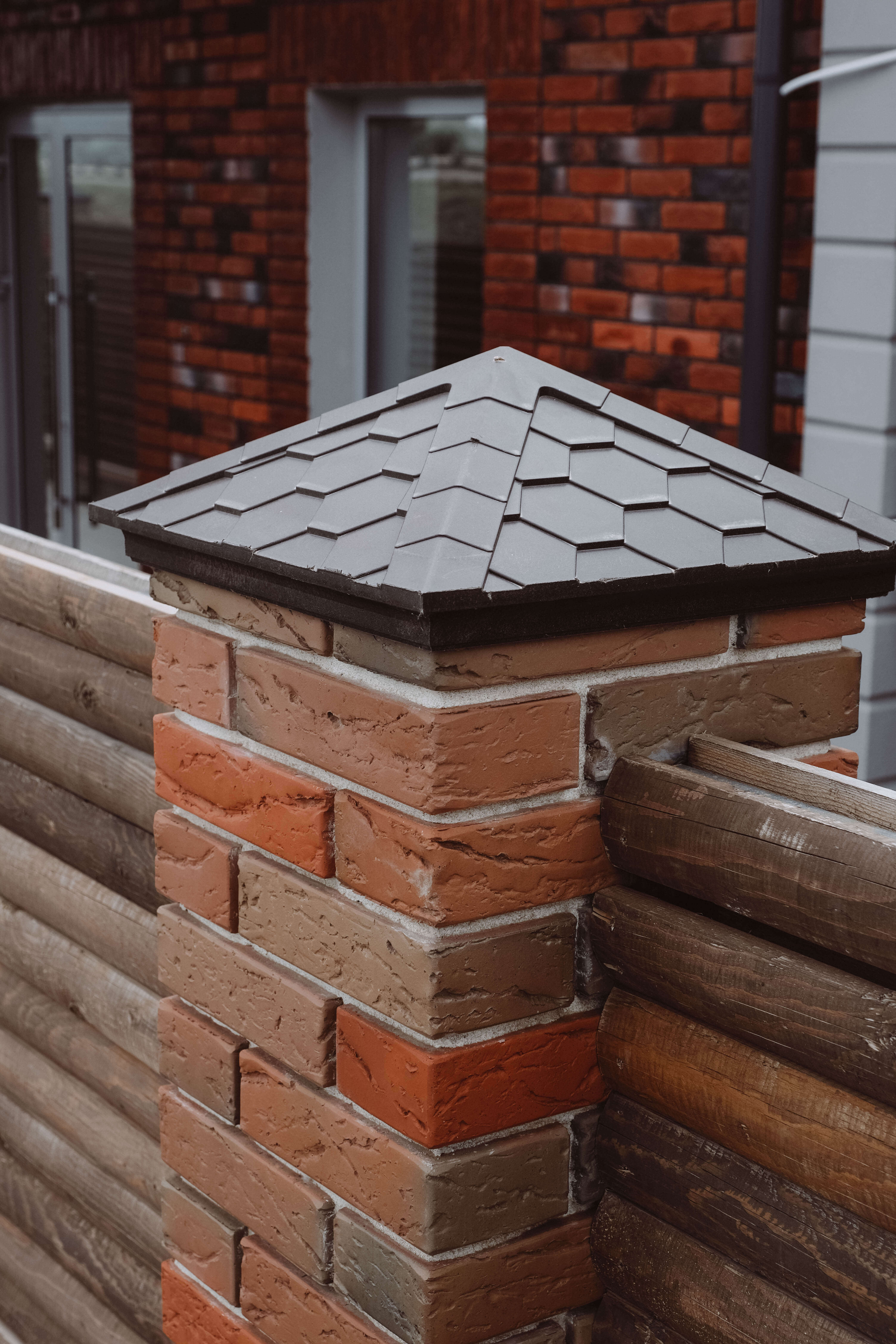 Колпак Zking Эверест Коричневый на столб 1.5х1.5 кирпича (390х390мм) в Воронеже фото