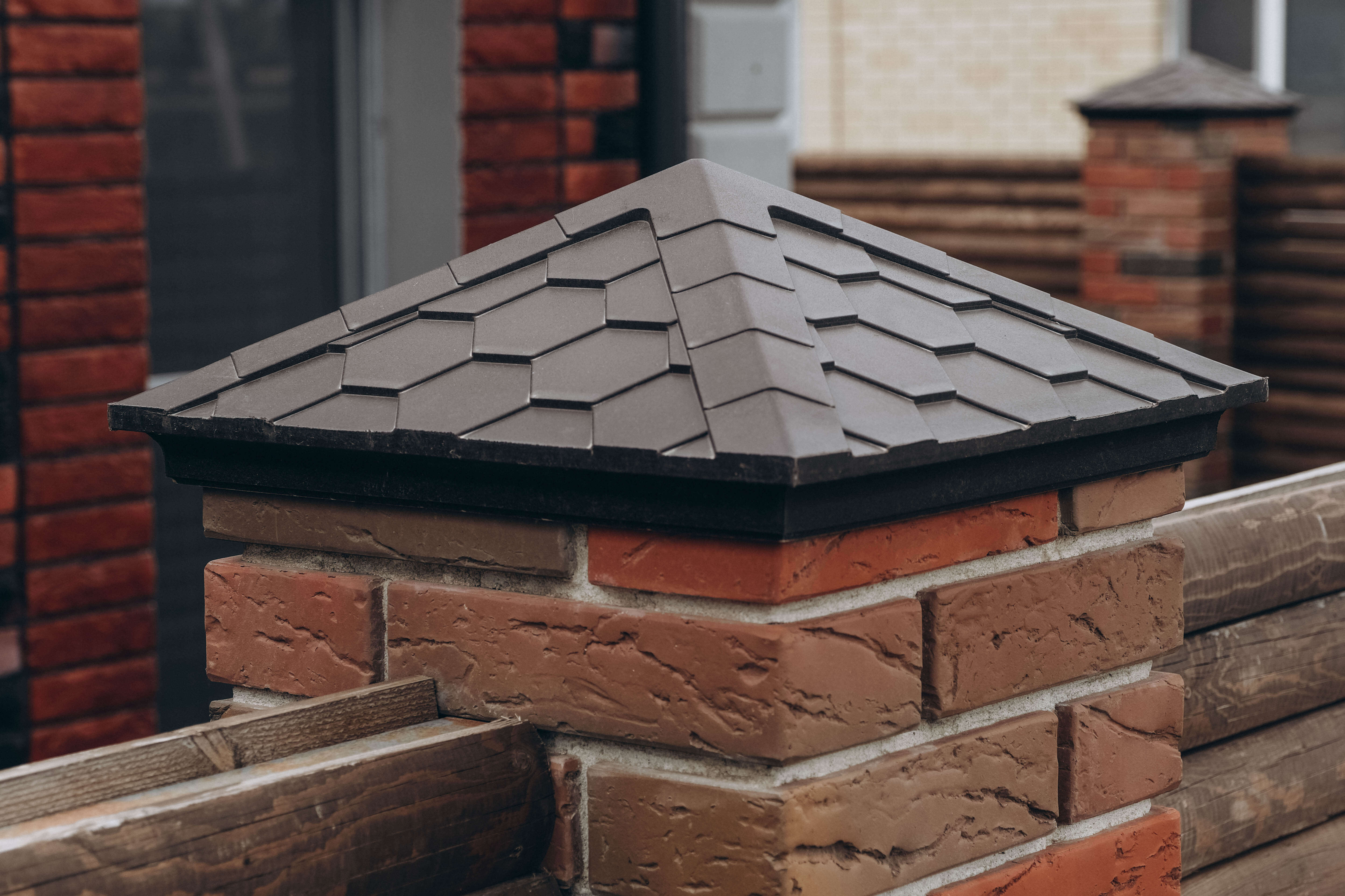 Колпак Zking Эверест Коричневый на столб 1.5х1.5 кирпича (390х390мм) в Воронеже фото